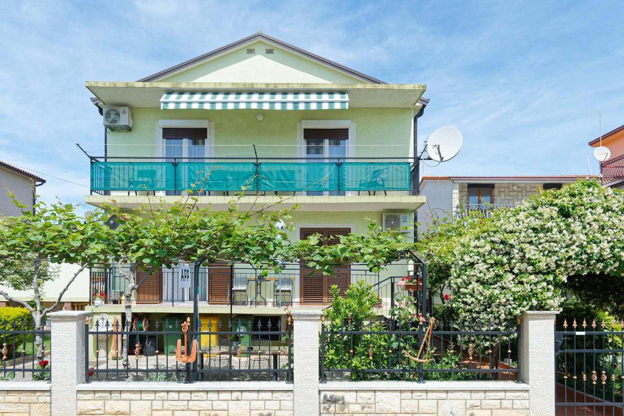 אומאג Apartments Grassi By Rent Istria מראה חיצוני תמונה