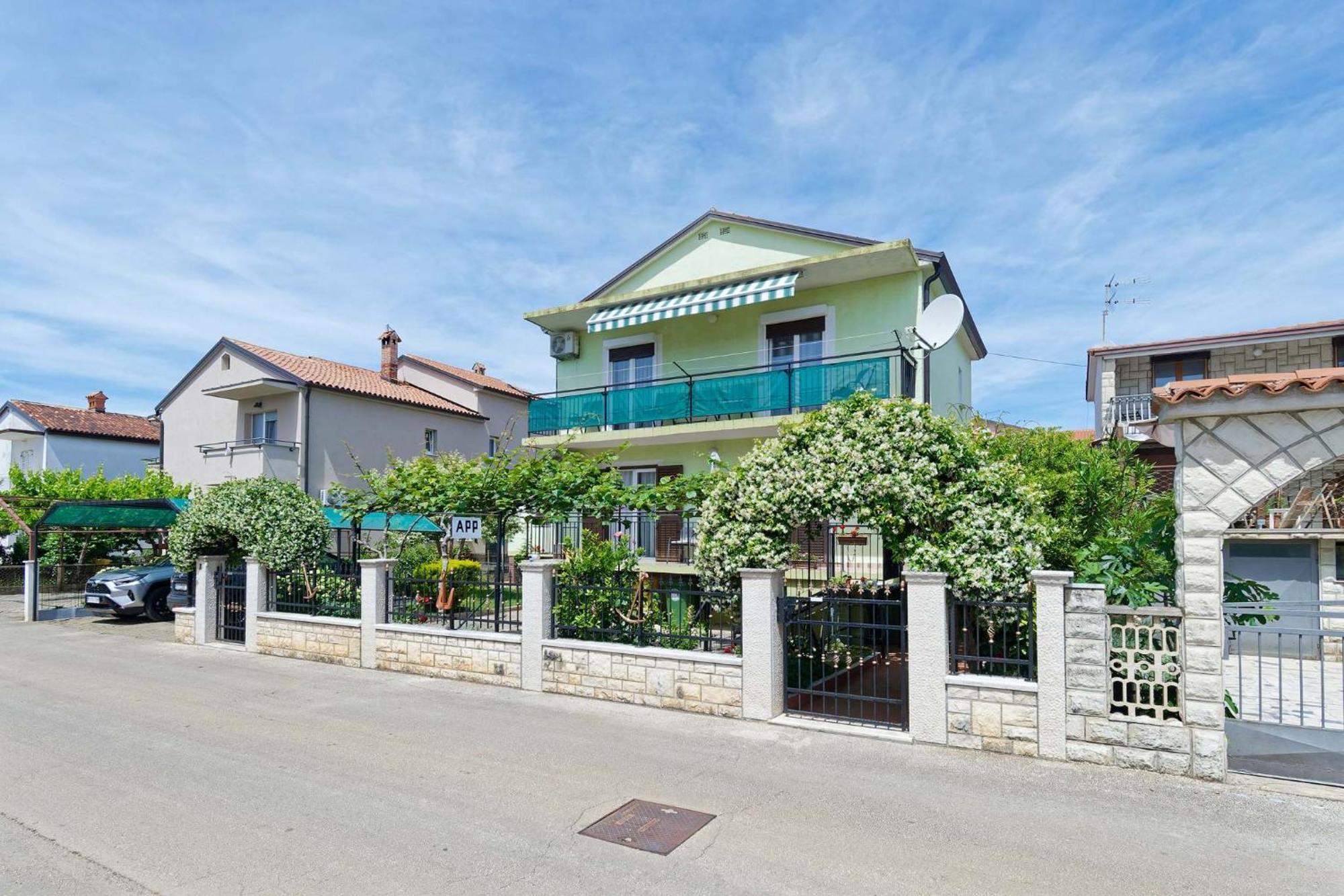אומאג Apartments Grassi By Rent Istria מראה חיצוני תמונה