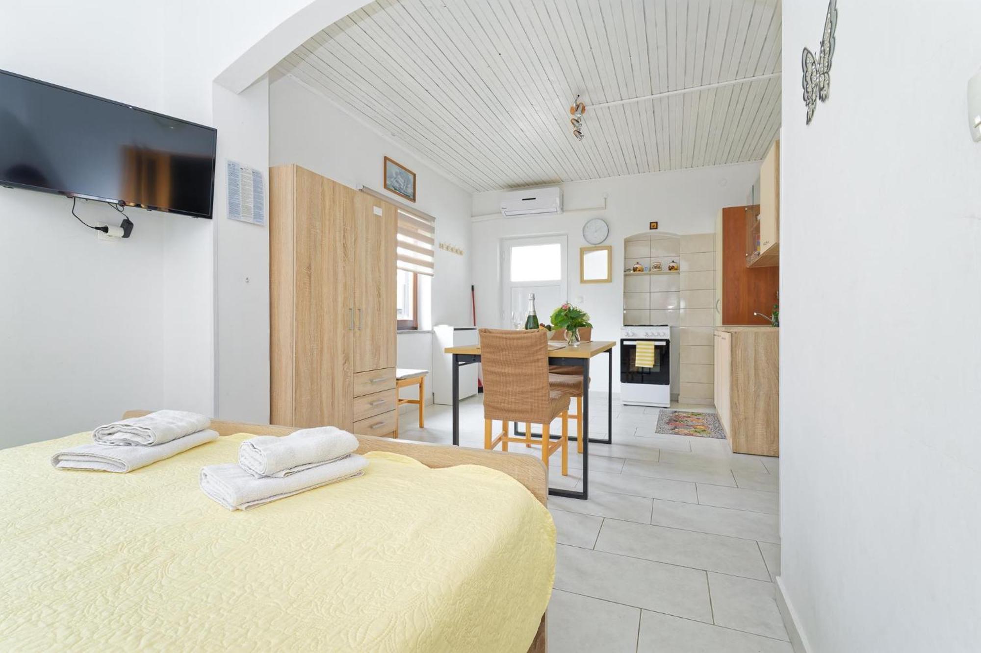 אומאג Apartments Grassi By Rent Istria מראה חיצוני תמונה