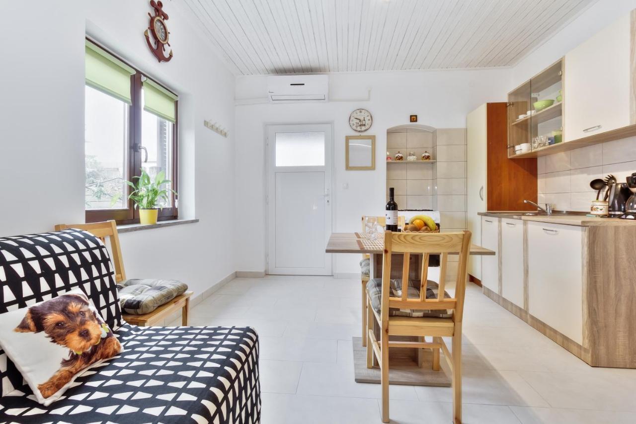 אומאג Apartments Grassi By Rent Istria מראה חיצוני תמונה