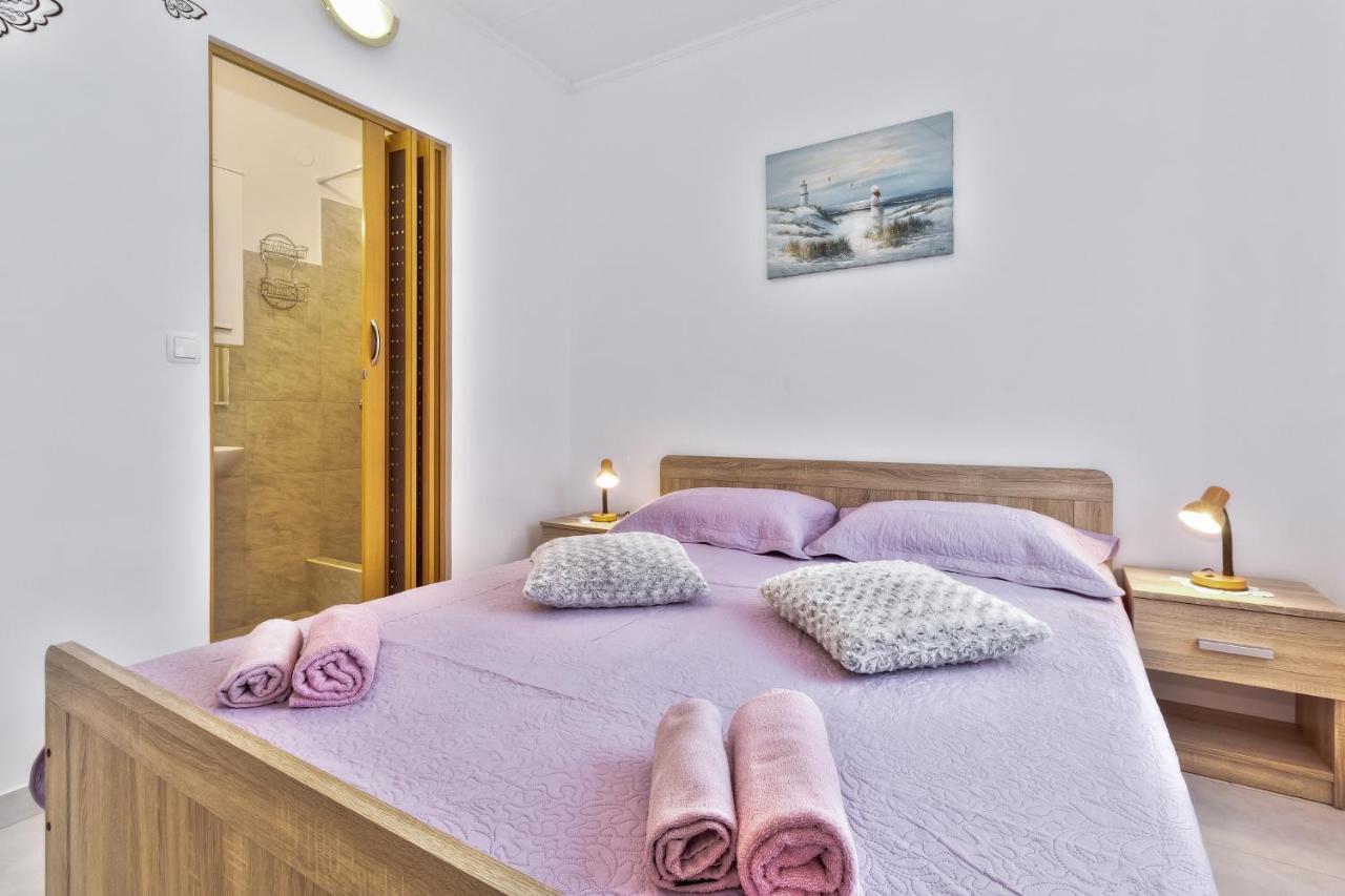 אומאג Apartments Grassi By Rent Istria מראה חיצוני תמונה