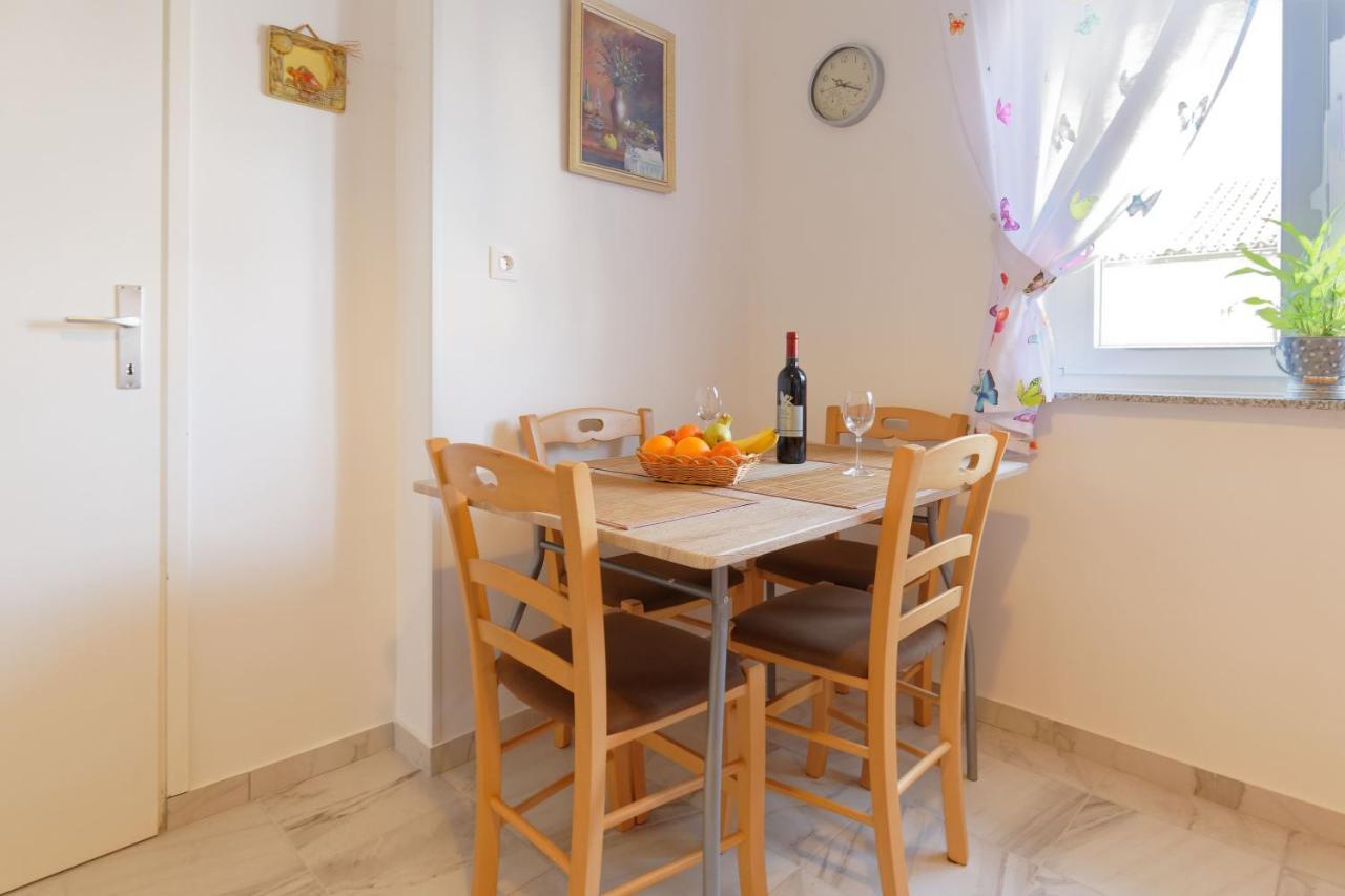 אומאג Apartments Grassi By Rent Istria מראה חיצוני תמונה