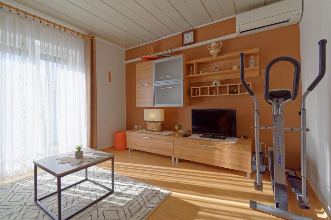 אומאג Apartments Grassi By Rent Istria מראה חיצוני תמונה