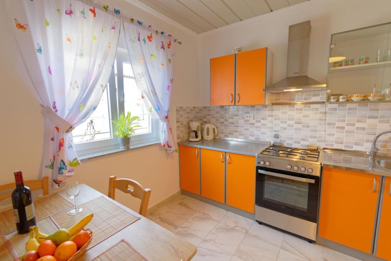 אומאג Apartments Grassi By Rent Istria מראה חיצוני תמונה